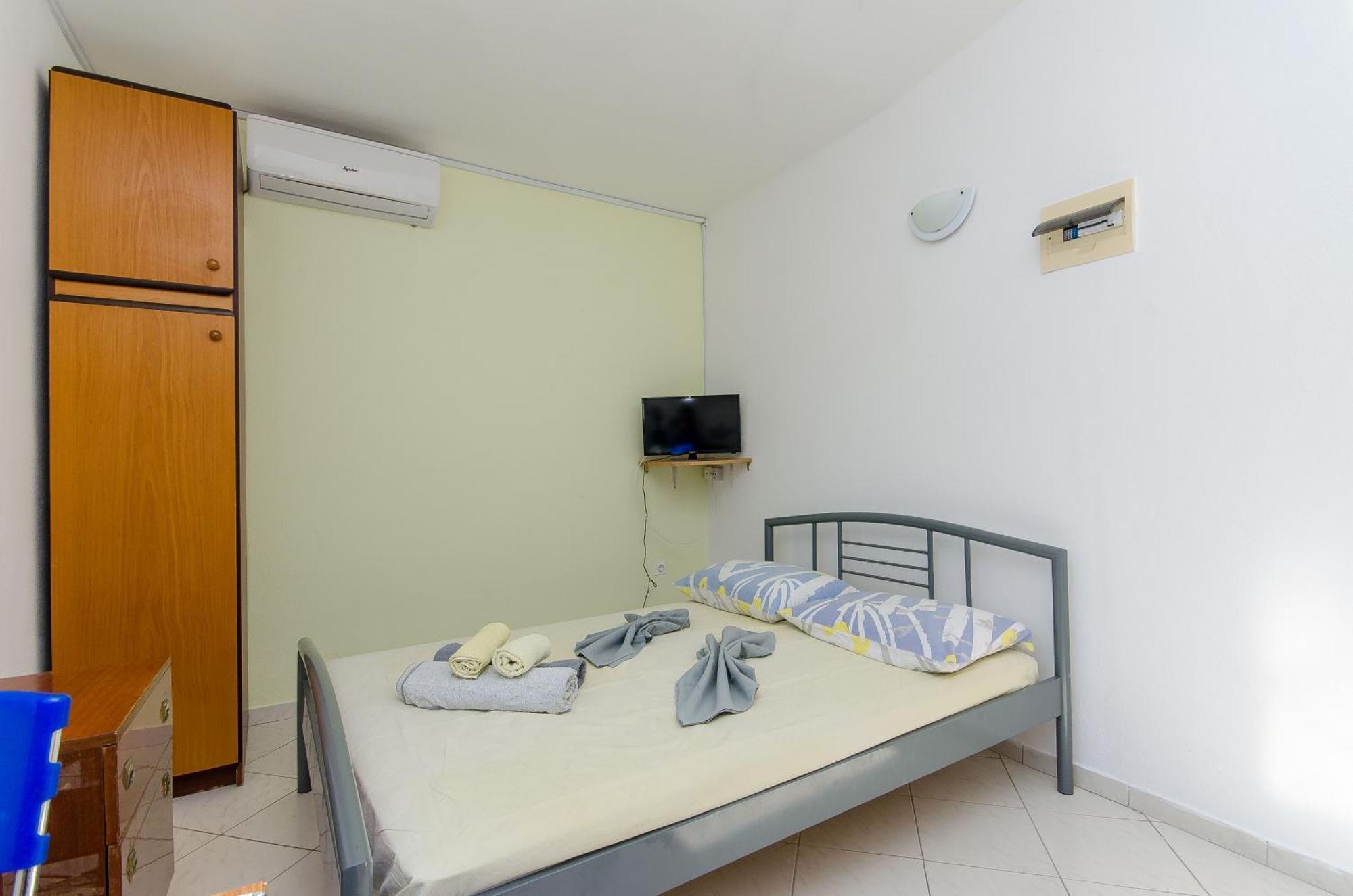 Laguna Apartment *